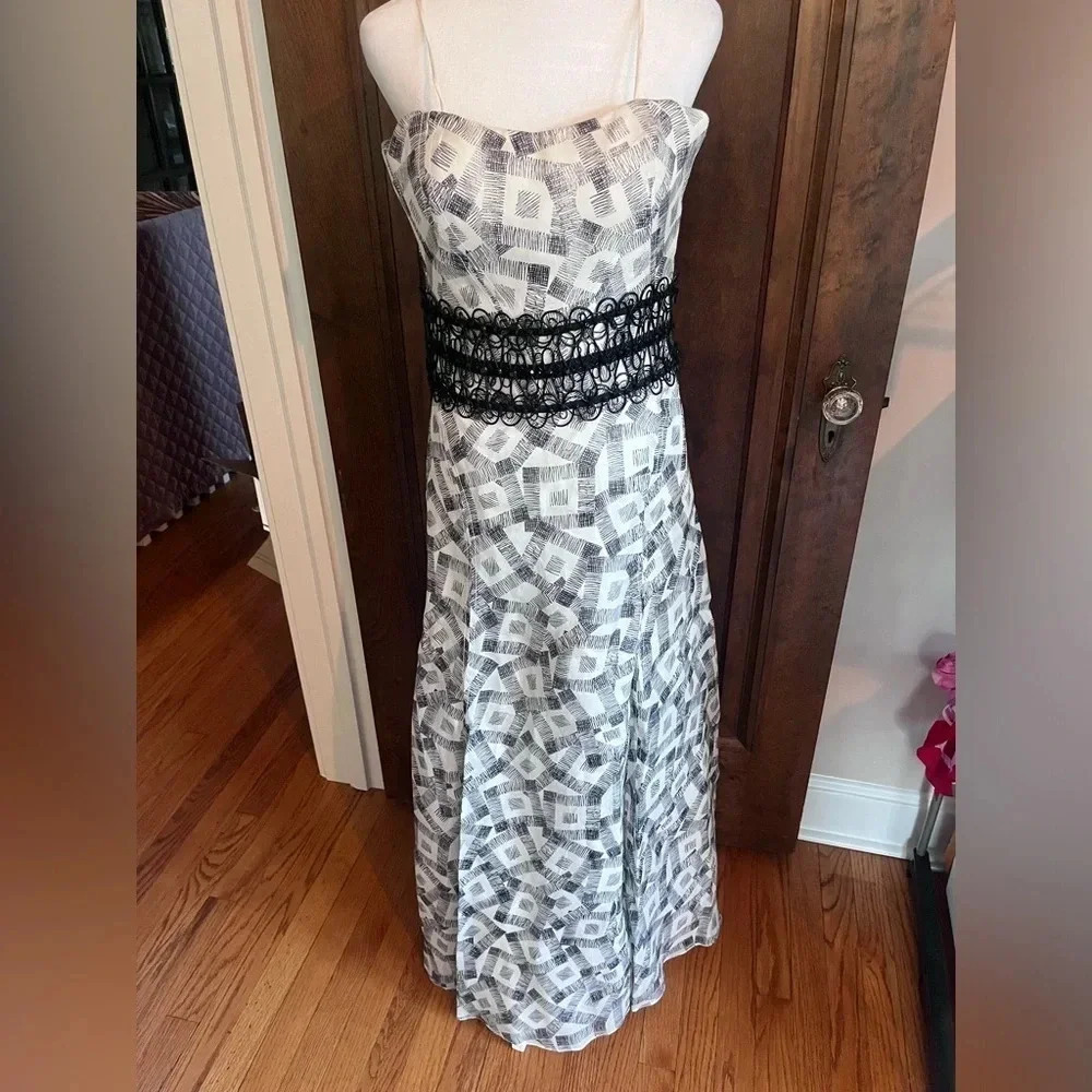 Carolina Herrera White and Black Neutral Printed Evening Gown Women Size 8 - Picture 1 of 7